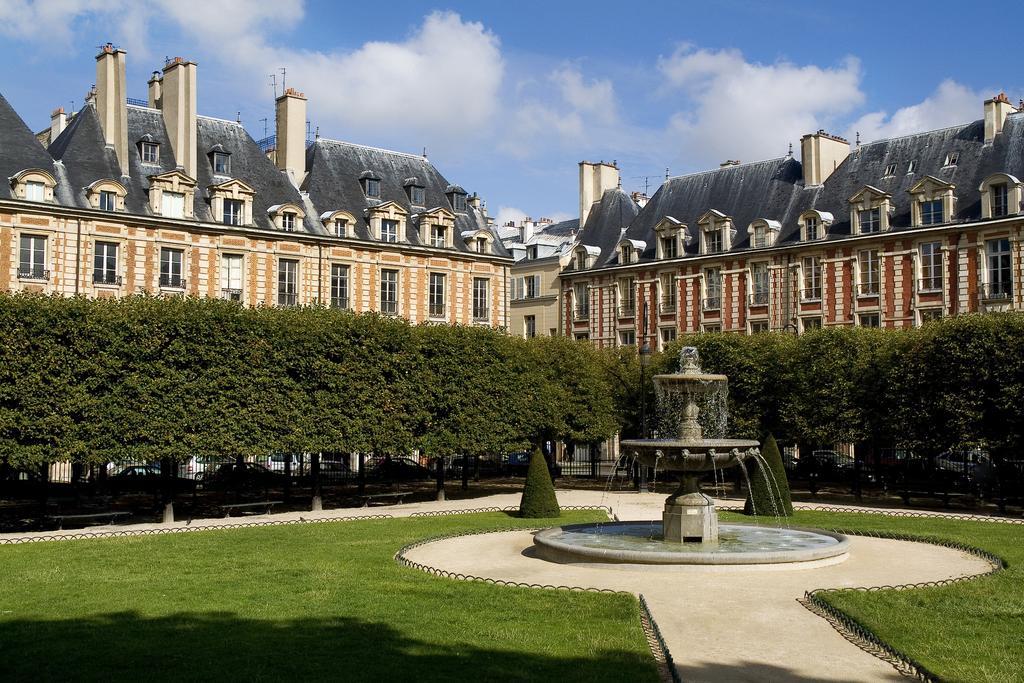 פריז Le Pavillon De La Reine & Spa מראה חיצוני תמונה
